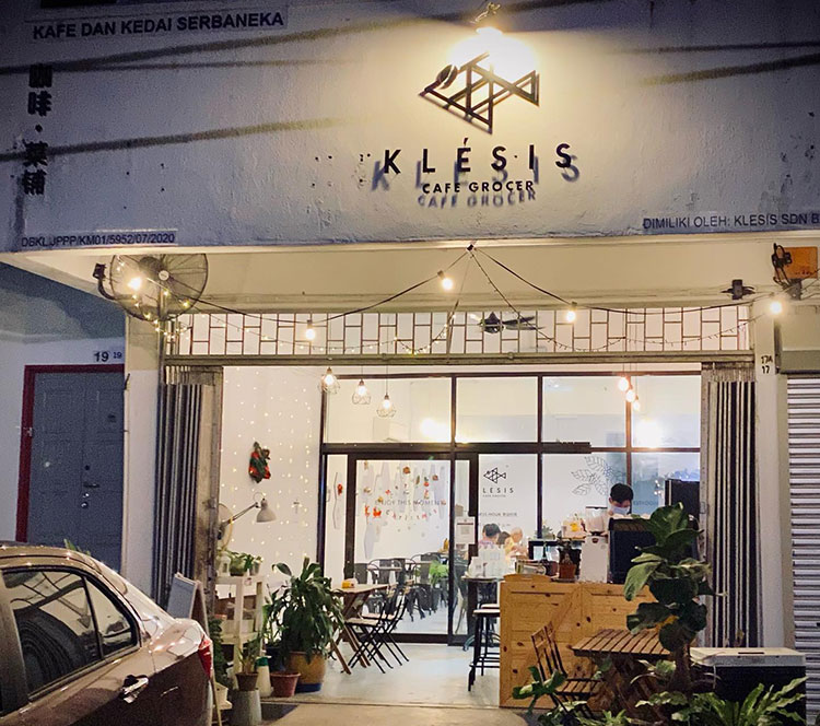 Klesis Cafe Grocer Pet Friendly Cafe